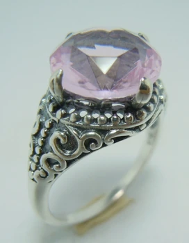 Fashion wind restoring ancient ways The ancient silver Sweet style The wedding ring personality trend
Fashion wind restoring ancient ways The ancient silver Sweet style The wedding ring personality trend