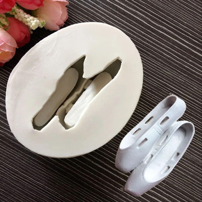 New DIY Ballet shoes Candles Silicone moulds Fudge cakes Decorating tools Chocolate candy moulds 3D craft soap Clay moulds
New DIY Ballet shoes Candles Silicone moulds Fudge cakes Decorating tools Chocolate candy moulds 3D craft soap Clay moulds