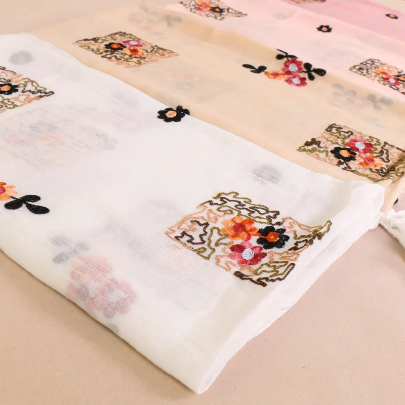 New design women floral embroider scarf cotton muslim hijab wraps shawls headband spring scarves/scarf 180*95cm 10pcs/lot
New design women floral embroider scarf cotton muslim hijab wraps shawls headband spring scarves/scarf 180*95cm 10pcs/lot