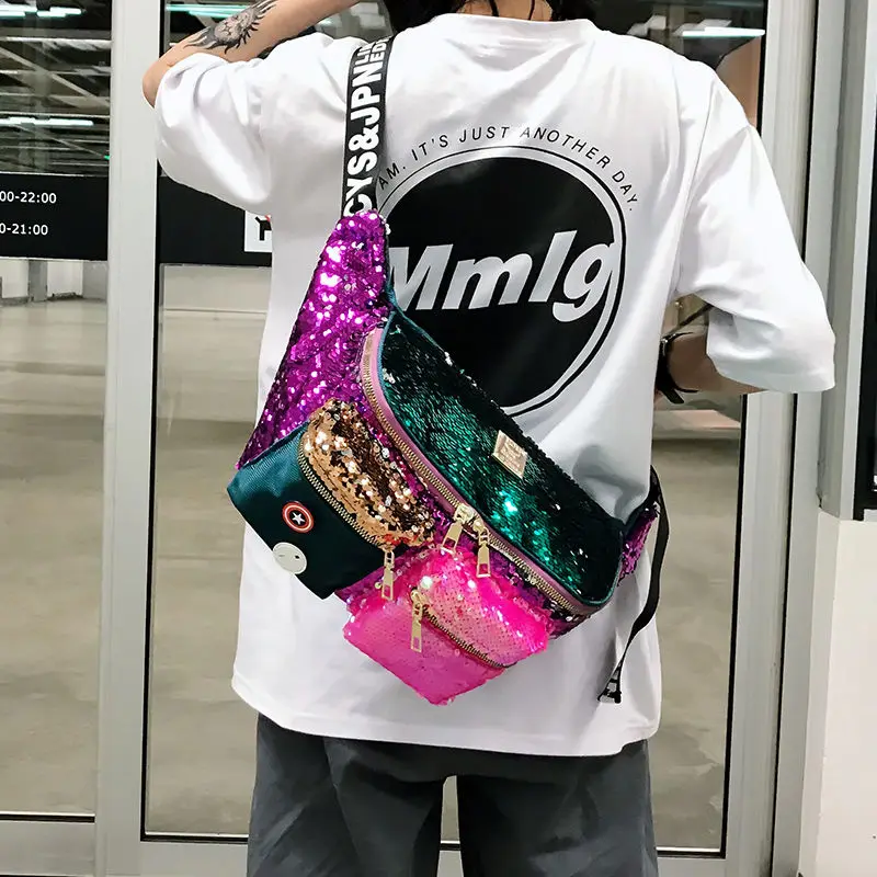 Female new version of the color wide shoulder strap sequins Messenger chest bag fashion one shoulder big pockets
Female new version of the color wide shoulder strap sequins Messenger chest bag fashion one shoulder big pockets
