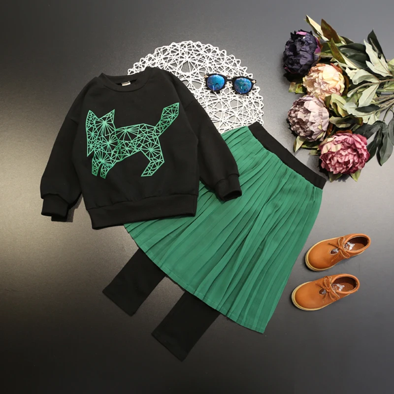 Girls set Cat cute Long sleeved Pullover Sweater Green Pleated dress Black pants two in one 2Pcs suit Fashion spring Kids suit
Girls set Cat cute Long sleeved Pullover Sweater Green Pleated dress Black pants two in one 2Pcs suit Fashion spring Kids suit