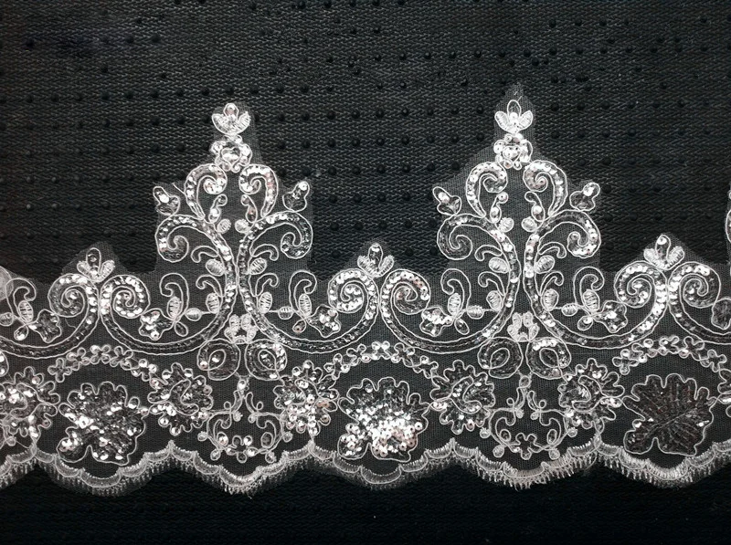 5Yards Designer Decorating Embroidered Lace Trims for Sewing And DIY Craft Projects Sequins Applique Free Shipping
5Yards Designer Decorating Embroidered Lace Trims for Sewing And DIY Craft Projects Sequins Applique Free Shipping