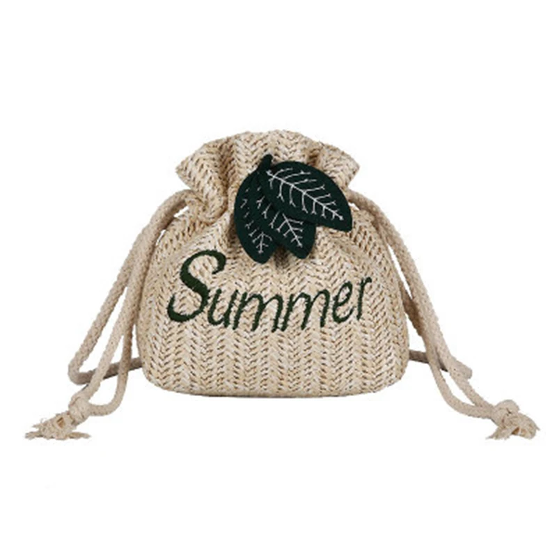SEREQI2019 new retro handmade rattan woven shoulder bag PU leather strap with leaves fake buckle beach Messenger bag ladies hand
SEREQI2019 new retro handmade rattan woven shoulder bag PU leather strap with leaves fake buckle beach Messenger bag ladies hand