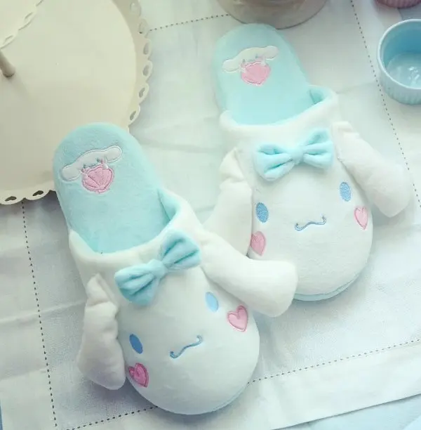 Cinnamoroll big ear cartoon Slipper Winter warm Indoor cotton shoes Soft Plush Stuffed Toys Cute Home slippers Unisex Gifts
Cinnamoroll big ear cartoon Slipper Winter warm Indoor cotton shoes Soft Plush Stuffed Toys Cute Home slippers Unisex Gifts