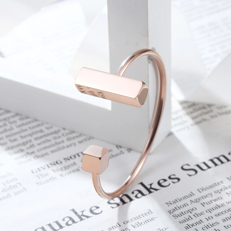 Rhombus Geometric Open Stainless Steel Bracelets & Bangles 3 Color Cuff Bracelet For Women Bracelets Bangles Wedding Gift
Rhombus Geometric Open Stainless Steel Bracelets & Bangles 3 Color Cuff Bracelet For Women Bracelets Bangles Wedding Gift