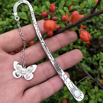 Glow In The Dark Butterfly Dragonfly Bookmark Book Marker Stationery DIY Luminous Bookmarks Creative Gift
Glow In The Dark Butterfly Dragonfly Bookmark Book Marker Stationery DIY Luminous Bookmarks Creative Gift