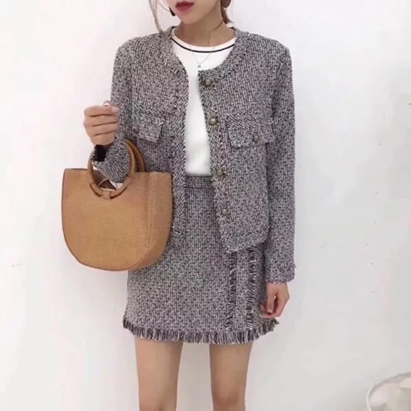 2019 Fashion Women's Suits High Quality Long Sleeve Elegant Tweed Jacket and Skirt Two Piece Sets
2019 Fashion Women's Suits High Quality Long Sleeve Elegant Tweed Jacket and Skirt Two Piece Sets