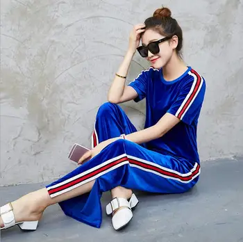New Women Tracksuit Gold velvet Two-piece Suits Short Sleeve + Wide leg Pant Suit Female Two Piece Set Sporting Suit Women Set
New Women Tracksuit Gold velvet Two-piece Suits Short Sleeve + Wide leg Pant Suit Female Two Piece Set Sporting Suit Women Set