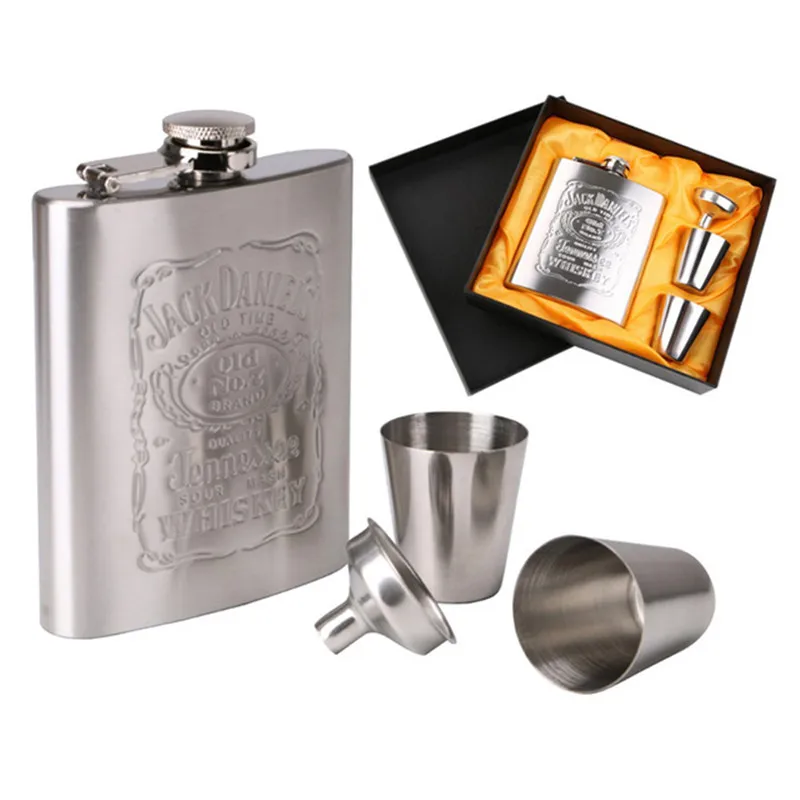 

7OZ Stainless Steel Hip Flask Portable Russian Flagon Wine Whiskey Bottle Mini Drinkware Flagon Set Creative Alcohol Men Gifts