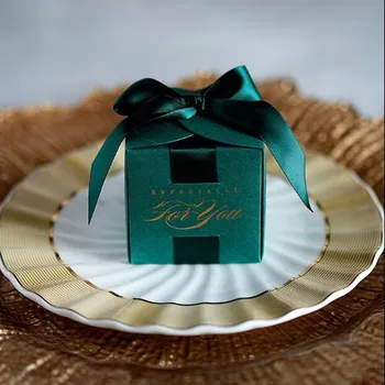 New DIY 50pcs 6.5x6.5x6.5cm Golden wine red wedding sugar box European retro wedding sugar box simple wedding sugar trumpet
New DIY 50pcs 6.5x6.5x6.5cm Golden wine red wedding sugar box European retro wedding sugar box simple wedding sugar trumpet