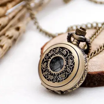 Vintage Bronze Fashion quartz Hollow out leaves woman and girl gift Necklace pocket watches
Vintage Bronze Fashion quartz Hollow out leaves woman and girl gift Necklace pocket watches