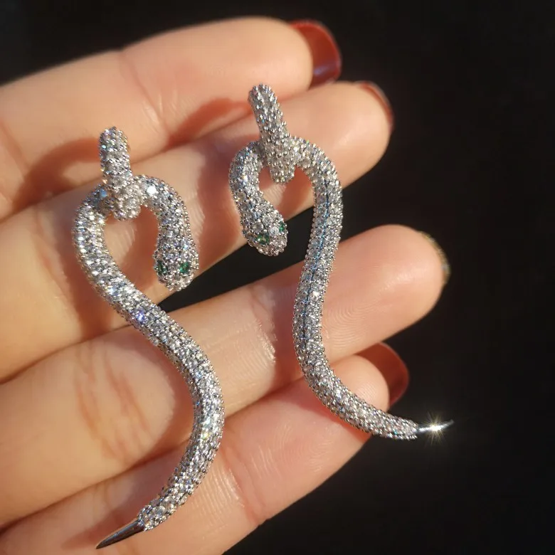 Luxury Female Big Crystal Snake Stud Earrings 925 Sterling Silver Wedding Earrings For Women 2019 Valnetine's Day Gift
Luxury Female Big Crystal Snake Stud Earrings 925 Sterling Silver Wedding Earrings For Women 2019 Valnetine's Day Gift