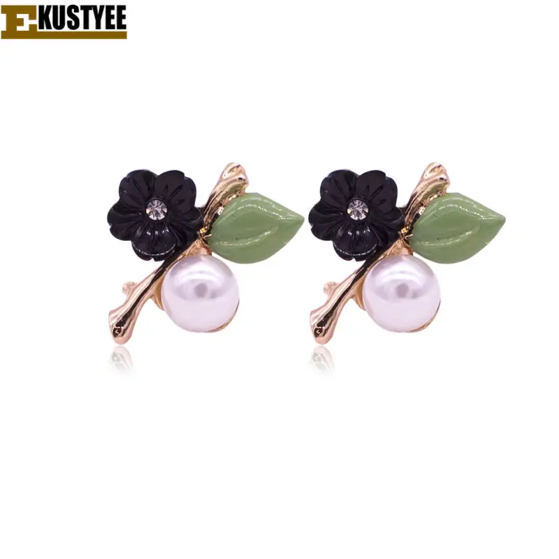 New Design Fashion Accessories Resin Flower Stud Earrings For Temperament Lady Hot Sale Best Gift Pearl Stud Earrings
New Design Fashion Accessories Resin Flower Stud Earrings For Temperament Lady Hot Sale Best Gift Pearl Stud Earrings