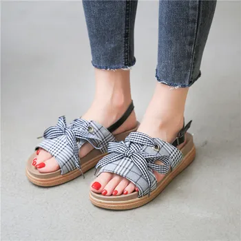 2019 summer new comfortable simple lattice sandals women comfortable wild casual sandals.
2019 summer new comfortable simple lattice sandals women comfortable wild casual sandals.