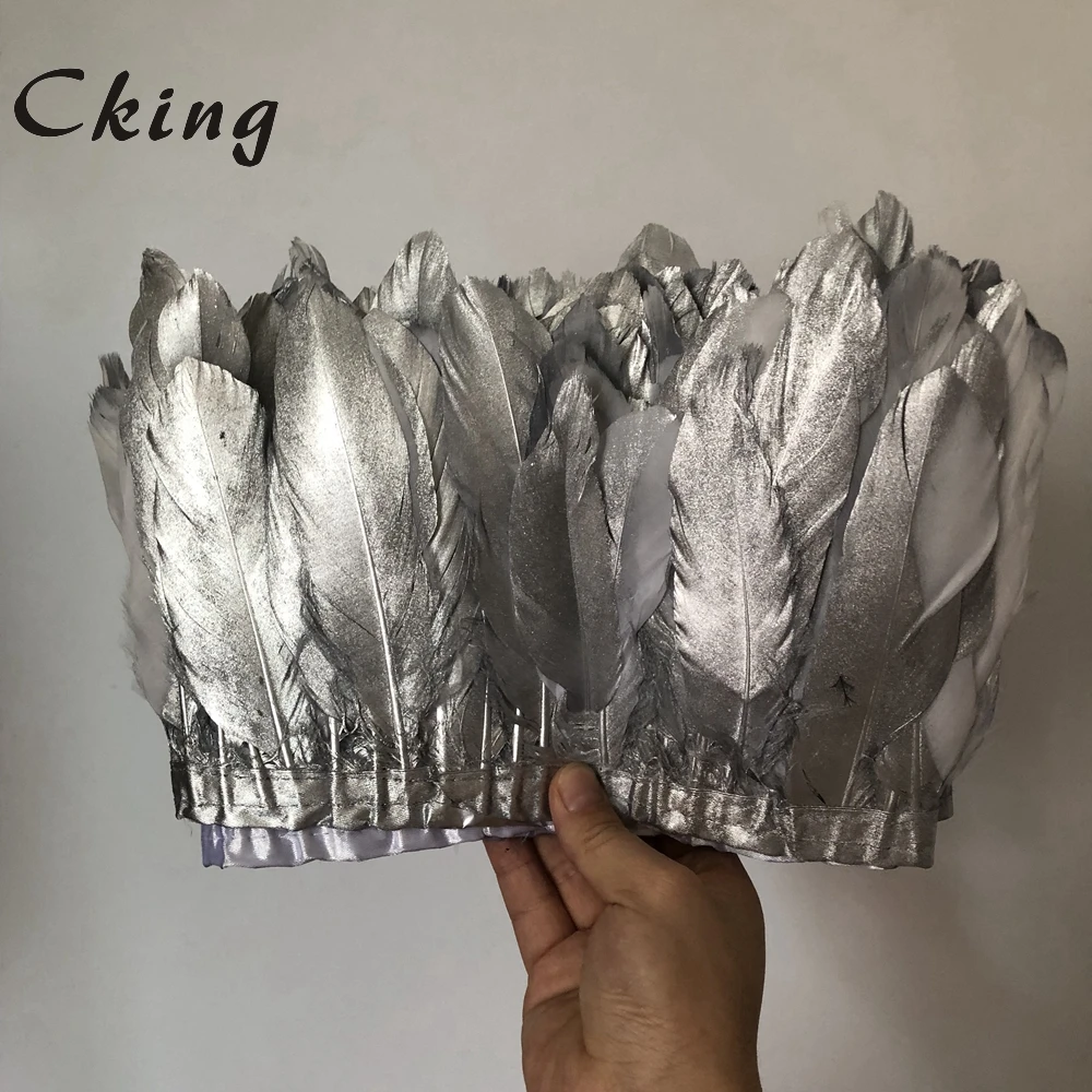Wholesale Goose Feather Trims 10Yard Silver Paint Geese Feather Fringes Ribbons for Dress Skirt Cloth Belt decorative Clothing
Wholesale Goose Feather Trims 10Yard Silver Paint Geese Feather Fringes Ribbons for Dress Skirt Cloth Belt decorative Clothing