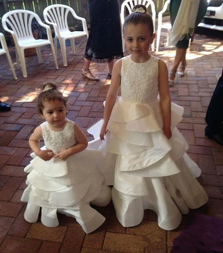 2018 Flower Girls Dresses For Weddings Sequined Lace Satin Tiered Princess White Toddler Little Kids Dresses for Wedding
2018 Flower Girls Dresses For Weddings Sequined Lace Satin Tiered Princess White Toddler Little Kids Dresses for Wedding