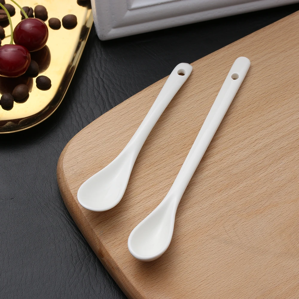 1Pcs L/S Porcelain Spoons Mini Kitchen Ceramic Tea Coffee Sugar Dessert Spoon Ice Cream Spoon Kitchen Accessories
1Pcs L/S Porcelain Spoons Mini Kitchen Ceramic Tea Coffee Sugar Dessert Spoon Ice Cream Spoon Kitchen Accessories
