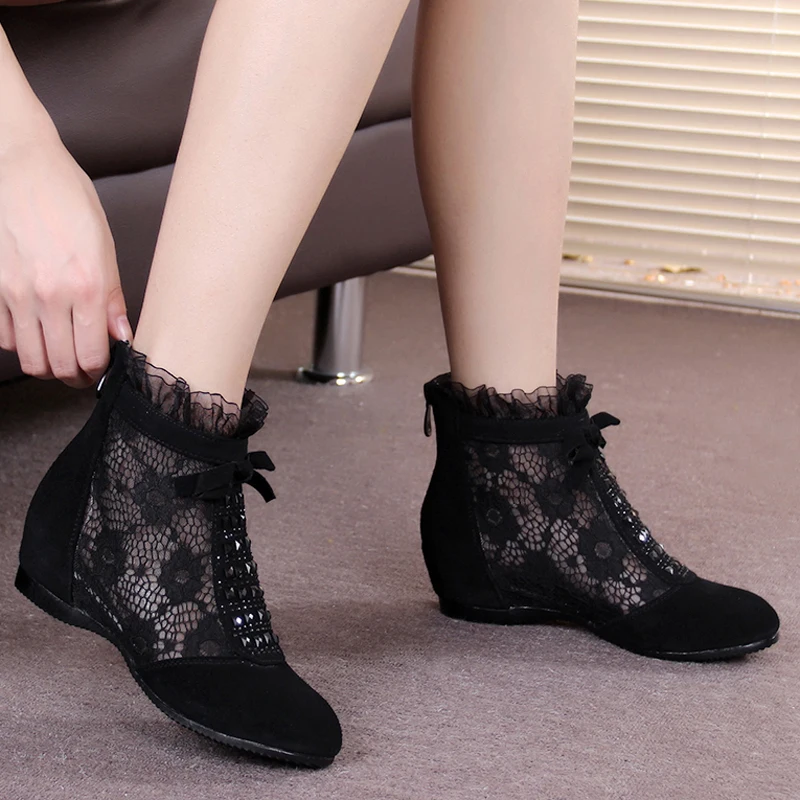 Leather spring and autumn flat with boots soft bottom non-slip openwork mesh shoes women's shoes mesh women's boots Martin boots
Leather spring and autumn flat with boots soft bottom non-slip openwork mesh shoes women's shoes mesh women's boots Martin boots