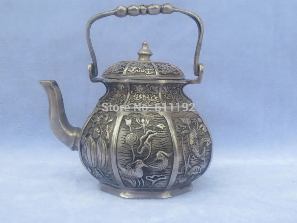 free Shipping Antique Imitation home decoration tibet silver teapot, Qing Dynasty wine pot Metal crafts
free Shipping Antique Imitation home decoration tibet silver teapot, Qing Dynasty wine pot Metal crafts