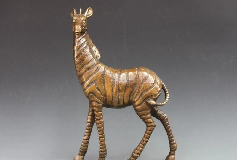 China Folk Classical Bronze Copper Hippotigris zebra Horse Animal Statue a 0518
China Folk Classical Bronze Copper Hippotigris zebra Horse Animal Statue a 0518