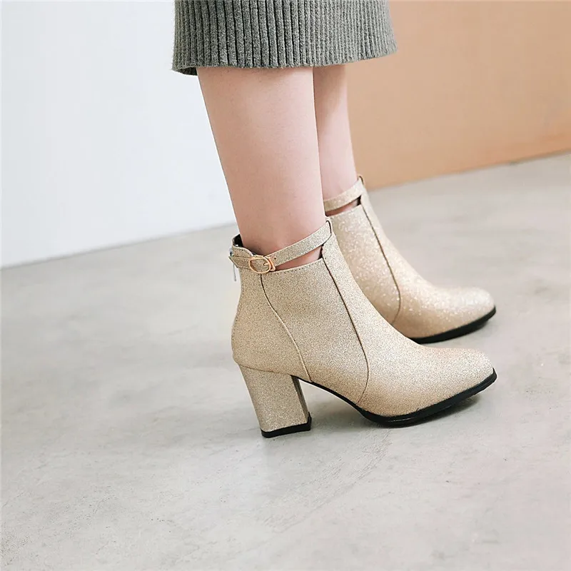 YMECHIC Fashion Gold Silver Purple Glitter Bling Party Ladies Shoes Block High Heel Buckle Ankle Boot for Women Plus Size 34-43
YMECHIC Fashion Gold Silver Purple Glitter Bling Party Ladies Shoes Block High Heel Buckle Ankle Boot for Women Plus Size 34-43