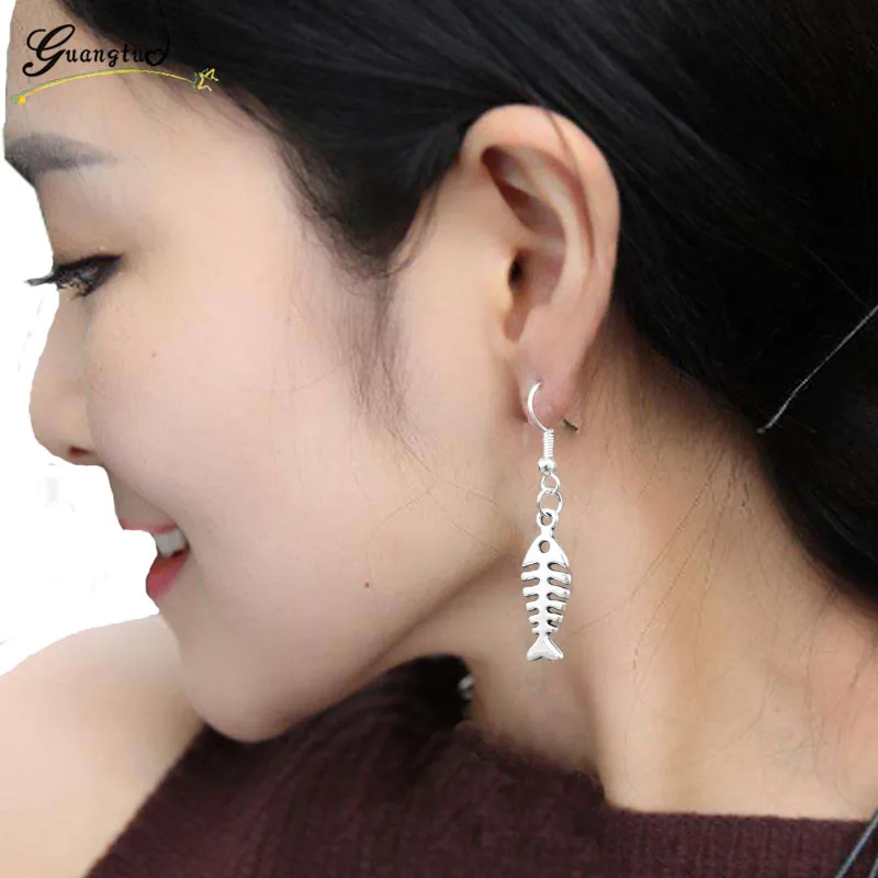 1 Pair Fish Bone Shape Pendant Drop Earrings For Women Party Daily Wear Jewelry Earring Oorbellen Bijoux Brincos Girl Gift
1 Pair Fish Bone Shape Pendant Drop Earrings For Women Party Daily Wear Jewelry Earring Oorbellen Bijoux Brincos Girl Gift