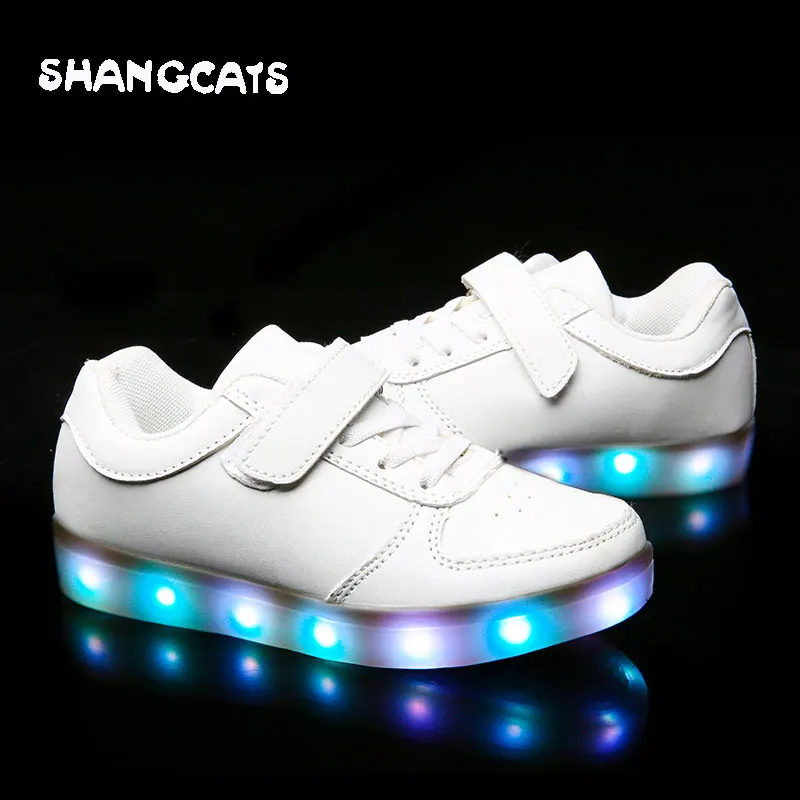 Boys girls Childredn LED Shoes colorful lights up shoes USB charging casual luminous shoes for children cute kawawii white pink 
Boys girls Childredn LED Shoes colorful lights up shoes USB charging casual luminous shoes for children cute kawawii white pink