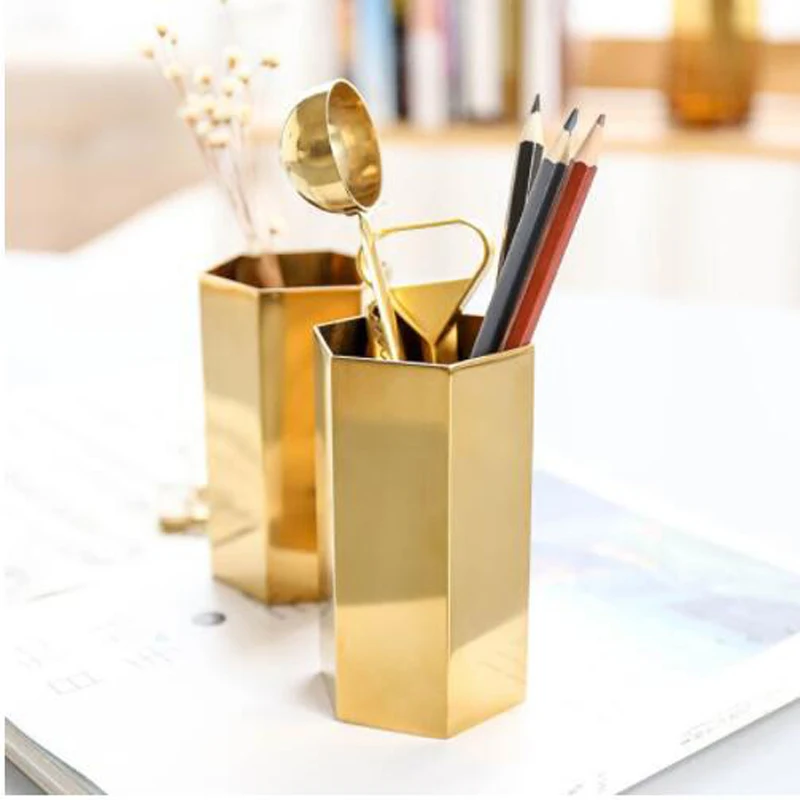 Creative Personality Simple Style Metal Storage Box Hexagon Pen Holder Vase Golden Tabletop Decoration Home Office Supplies
Creative Personality Simple Style Metal Storage Box Hexagon Pen Holder Vase Golden Tabletop Decoration Home Office Supplies