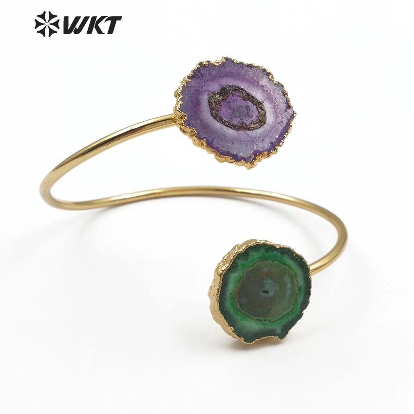 WT-B439 Colorful Natural Stalactite Quartz Jewelry Double Quartz With Gold Bezel Women Fashion Cuff Bracelet Size Can Adjust
WT-B439 Colorful Natural Stalactite Quartz Jewelry Double Quartz With Gold Bezel Women Fashion Cuff Bracelet Size Can Adjust