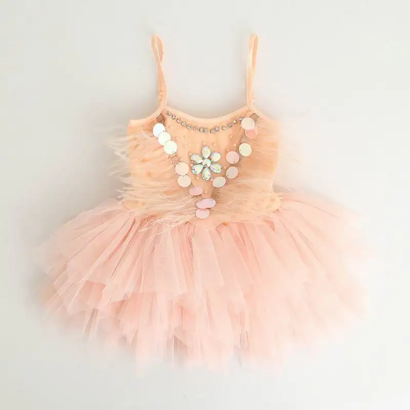 Summer New Girls Princess Dresses Feather Tiered Gauze Party Wedding Tulle Dresses Children Clothes 3-7 Years YE001 
Summer New Girls Princess Dresses Feather Tiered Gauze Party Wedding Tulle Dresses Children Clothes 3-7 Years YE001
