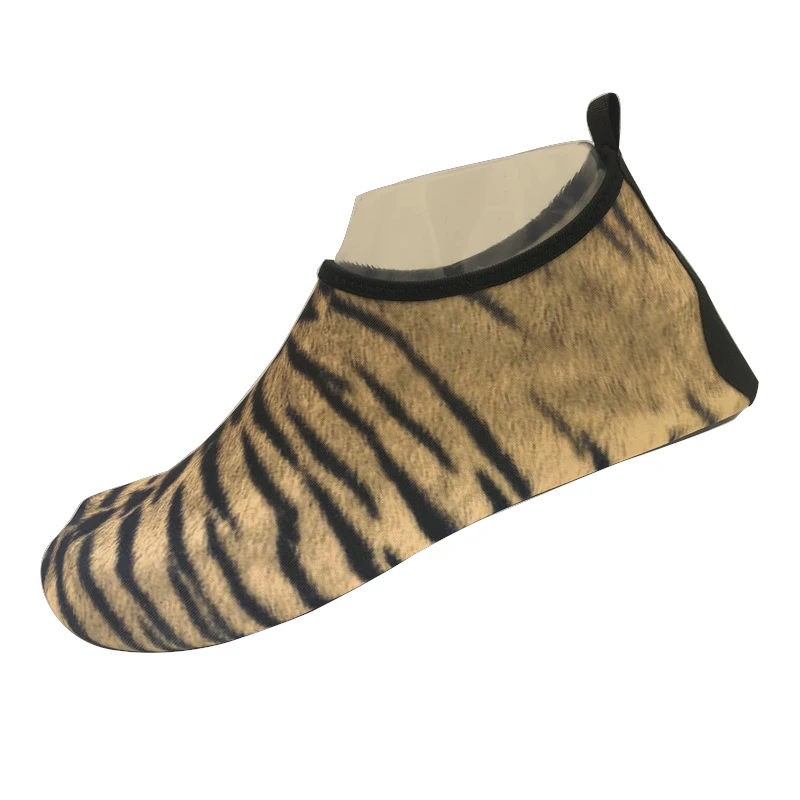 Folding Short Ankle Socks Slip On Unisex Water Sports Surfing Swimming Socks Waterproof Diving Shoes Snorkeling Non-slip Shoes
Folding Short Ankle Socks Slip On Unisex Water Sports Surfing Swimming Socks Waterproof Diving Shoes Snorkeling Non-slip Shoes