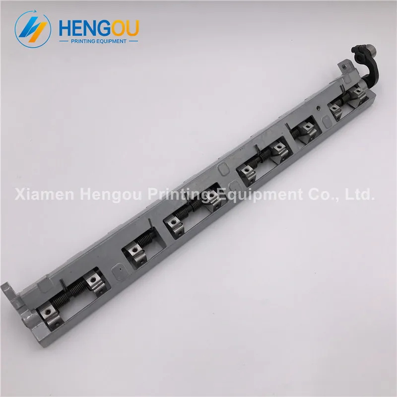 2 pieces strong Hengoucn SM52 printing machinery gripper bar G4.014.001F G4.014.001
2 pieces strong Hengoucn SM52 printing machinery gripper bar G4.014.001F G4.014.001