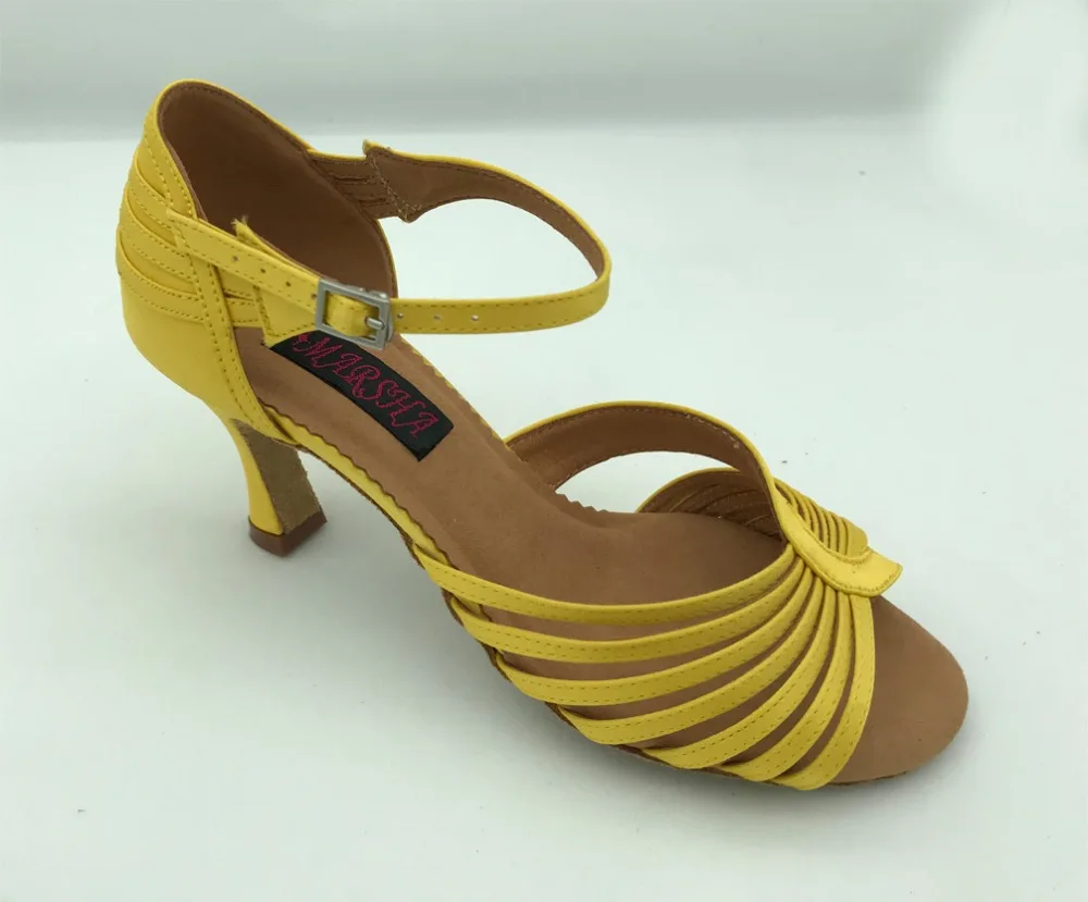 Fashional and comfortable womens latin dance shoes ballroom tango salsa shoes in yellow satin 6230Y
Fashional and comfortable womens latin dance shoes ballroom tango salsa shoes in yellow satin 6230Y
