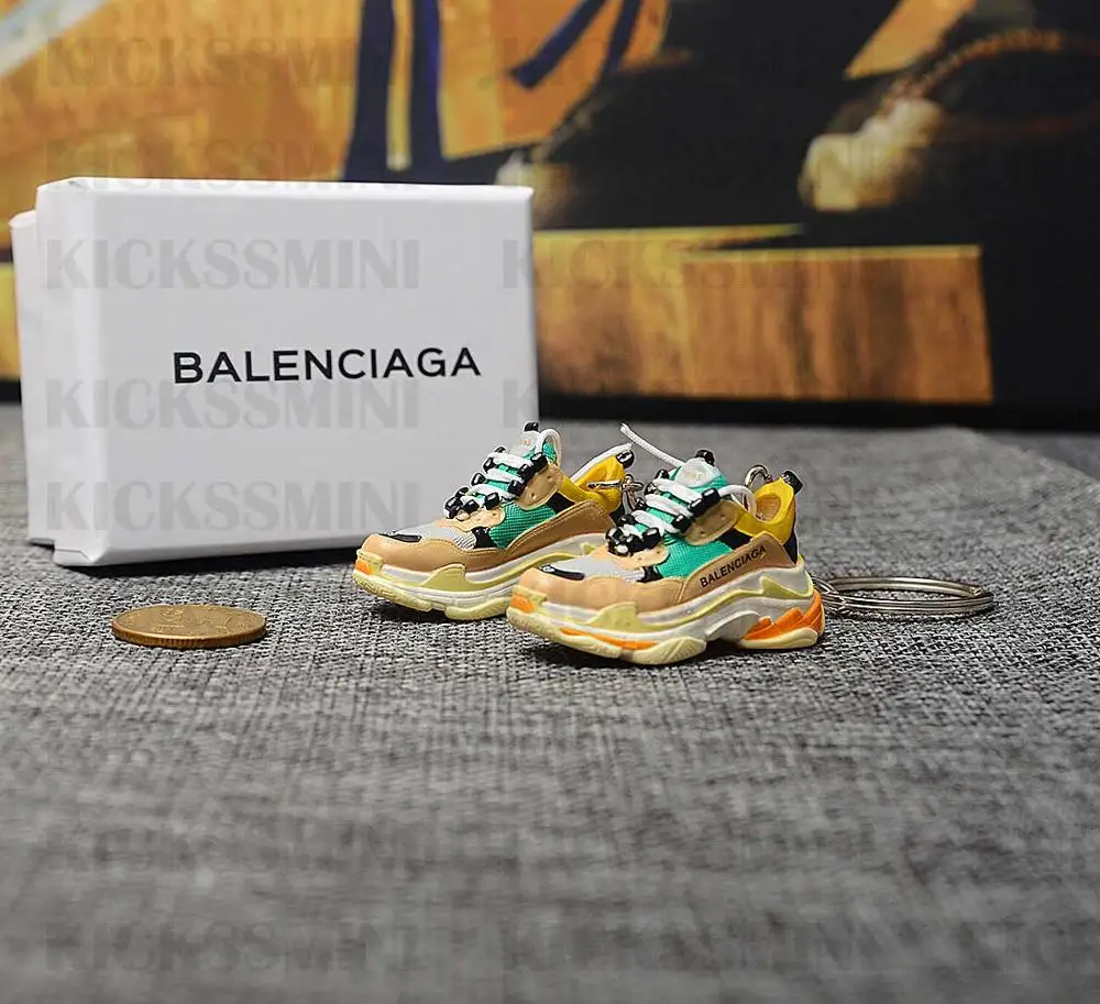 dropshipping yellow Balenciage sneaker keychains 1/6 SCALE 3D Mini Shoe Sneaker JORDAN keychain doll accessory
dropshipping yellow Balenciage sneaker keychains 1/6 SCALE 3D Mini Shoe Sneaker JORDAN keychain doll accessory
