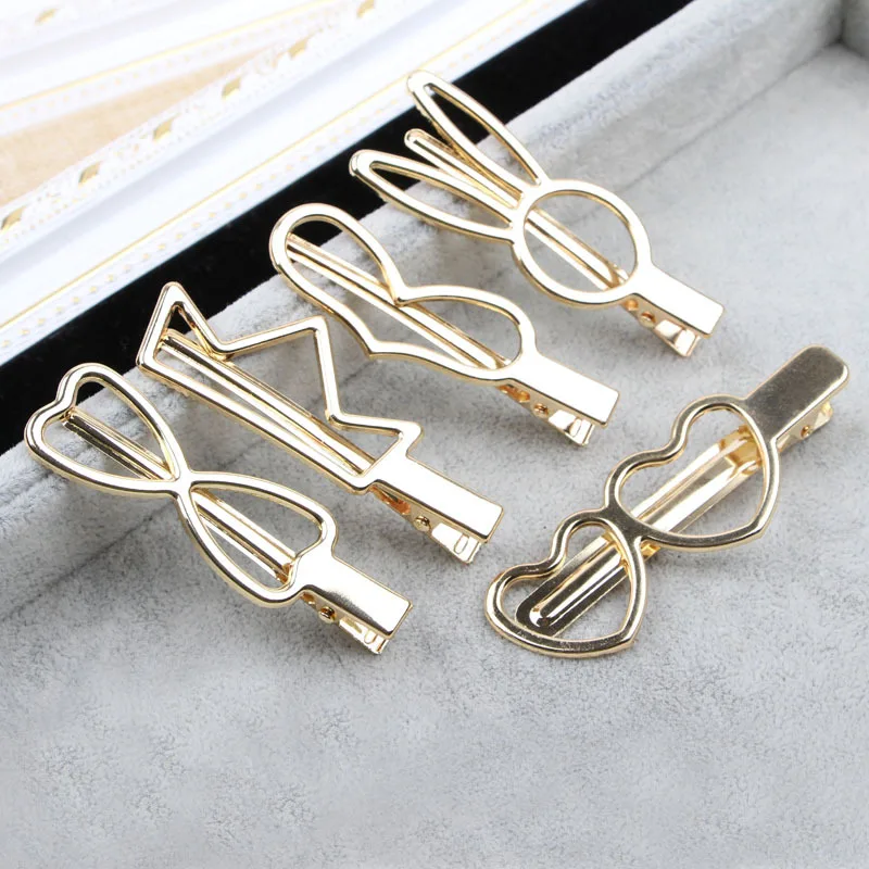 Fashion Woman Hair Accessories Electroplated gold crown rabbit ear bow tie love Metal Geometric Alloy Hairband Circle Hairgrip
Fashion Woman Hair Accessories Electroplated gold crown rabbit ear bow tie love Metal Geometric Alloy Hairband Circle Hairgrip