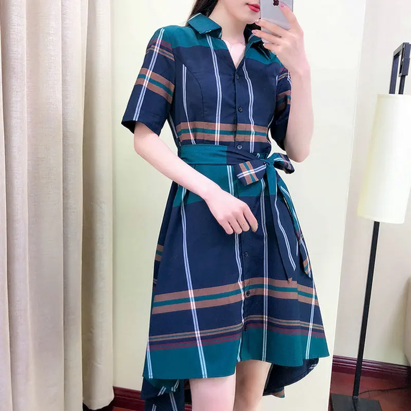 Short Sleeve Turndown Shirt Dress Women Plaid Fashion Pocket Sashes Workwear Dresses Vestidos 2019 New Summer Dress
Short Sleeve Turndown Shirt Dress Women Plaid Fashion Pocket Sashes Workwear Dresses Vestidos 2019 New Summer Dress