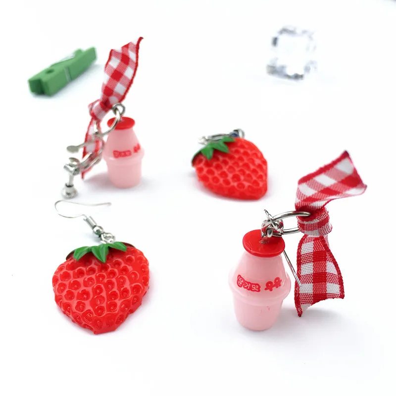 Cartoon Milk Strawberry Milk Pink Drop Earring Resin Lovely Cute Earrings For Women Girl Funny Party Jewelry Gift
Cartoon Milk Strawberry Milk Pink Drop Earring Resin Lovely Cute Earrings For Women Girl Funny Party Jewelry Gift