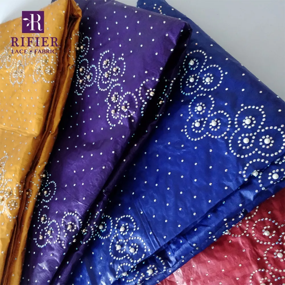 Beaded African Basin Riche Lace With Rhinestones Royal Blue Color Bazin Cotton Lace 2018 New Design Nigerian Stones Fabrics
Beaded African Basin Riche Lace With Rhinestones Royal Blue Color Bazin Cotton Lace 2018 New Design Nigerian Stones Fabrics