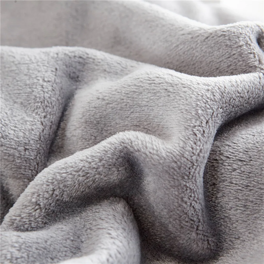 Flannel luxury blankets Lightweight and comfortable plush blankets Microfiber High quality polyester fabric comfortable new 611
Flannel luxury blankets Lightweight and comfortable plush blankets Microfiber High quality polyester fabric comfortable new 611