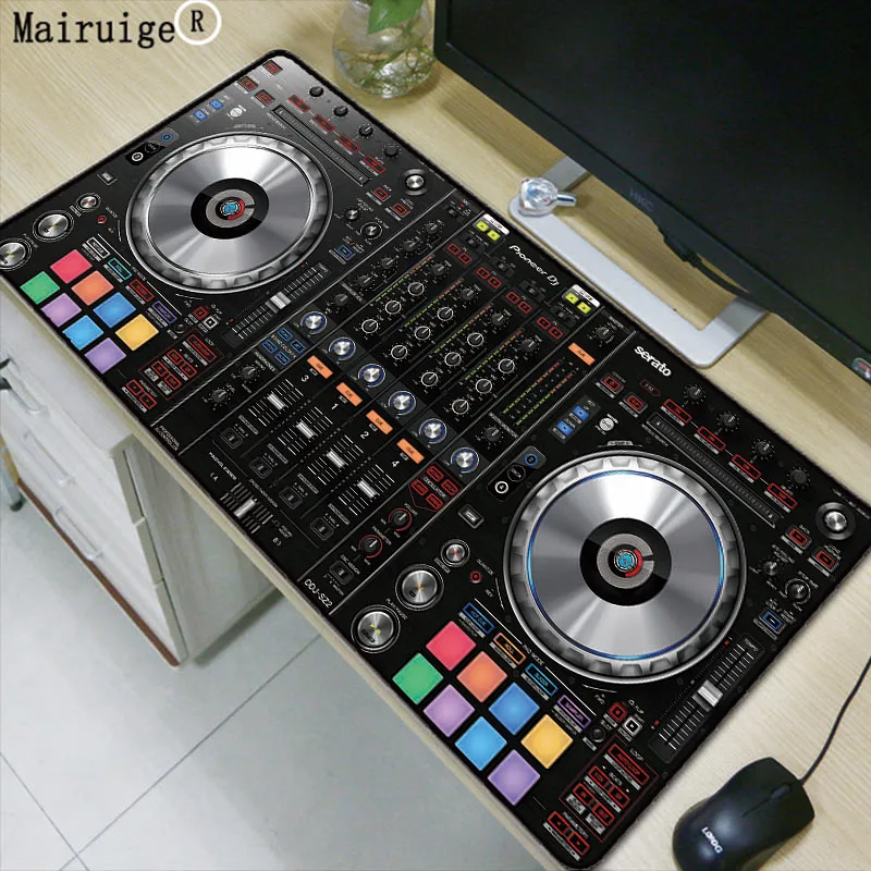 Mairuige CD Music Console Model Large Size Mouse Pad Black Precision Collar Computer PC Anti-Slip Rubber Bottom Player Gift
Mairuige CD Music Console Model Large Size Mouse Pad Black Precision Collar Computer PC Anti-Slip Rubber Bottom Player Gift