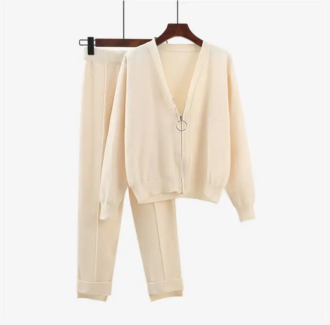 2019 Autumn New Sporting Wear Female Tracksuit 2 Piece Set Women Sporting Suits Knitting Cardigan + Ankle-length Pants
2019 Autumn New Sporting Wear Female Tracksuit 2 Piece Set Women Sporting Suits Knitting Cardigan + Ankle-length Pants