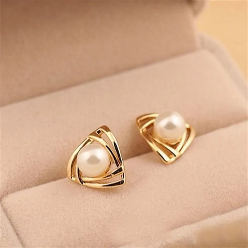 JUCHAO New Trendy Zinc Alloy Hot Fashion Simulated Pearl Geometric Triangle Stud Earrings for Women Wedding Jewelry
JUCHAO New Trendy Zinc Alloy Hot Fashion Simulated Pearl Geometric Triangle Stud Earrings for Women Wedding Jewelry