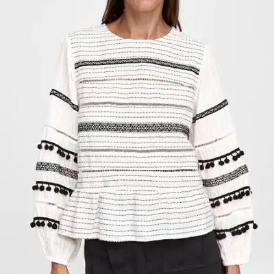za autumn women foral embroideried blouses loose pullover tassels chic retro Shirt pullovers Womens Camisa Blusas Blouse
za autumn women foral embroideried blouses loose pullover tassels chic retro Shirt pullovers Womens Camisa Blusas Blouse