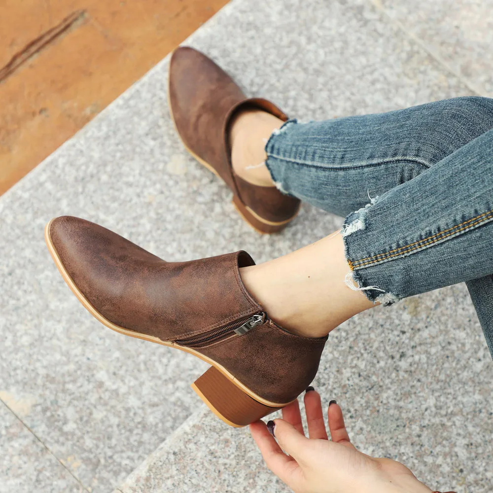 Women Short Boots Ladies Autumn Shoes Fashion Ankle Solid Leather Martinas Shoes Short Ankle Boots Female Casual Shoes Botas
Women Short Boots Ladies Autumn Shoes Fashion Ankle Solid Leather Martinas Shoes Short Ankle Boots Female Casual Shoes Botas
