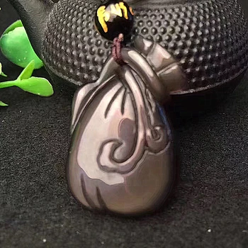 Natural obsidian pendant obsidian ice color obsidian ice crystal obsidian ice color blessing bag pendant
Natural obsidian pendant obsidian ice color obsidian ice crystal obsidian ice color blessing bag pendant