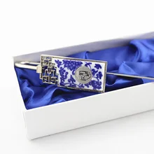 Chinese Blue And White Porcelain Veneer Metal Bookmarks With Hard-boxed Boxes Send Gifts To Teacher Abroad Teacher Gift bookmark 
Chinese Blue And White Porcelain Veneer Metal Bookmarks With Hard-boxed Boxes Send Gifts To Teacher Abroad Teacher Gift bookmark