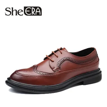 2019 Luxury Men Brogue Dress Shoes Formal Business Oxfords Shoes for Men Italian Designer Party British Brand Men Leather Flats
2019 Luxury Men Brogue Dress Shoes Formal Business Oxfords Shoes for Men Italian Designer Party British Brand Men Leather Flats