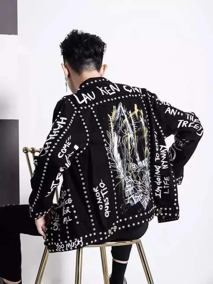 100%real luxury mens black graffiti rivet jacket club/stage performance/studio/Asia size/this is only jacket
100%real luxury mens black graffiti rivet jacket club/stage performance/studio/Asia size/this is only jacket