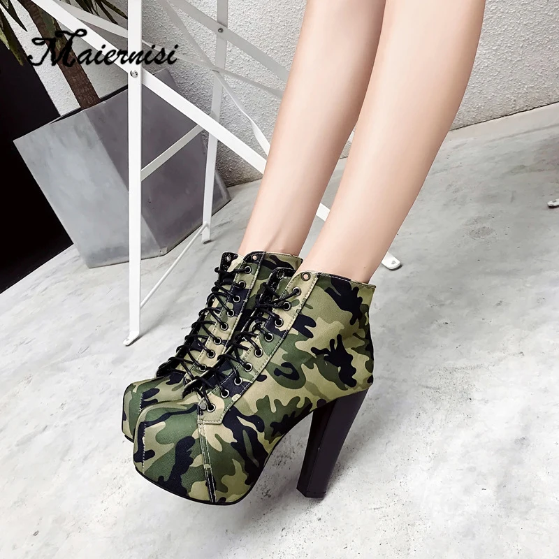 MAIERNISI Classical Women Army Green Short Boots Mid-calf Ankle Martin Boots Ladies Brand High heels ladies Shoes
MAIERNISI Classical Women Army Green Short Boots Mid-calf Ankle Martin Boots Ladies Brand High heels ladies Shoes