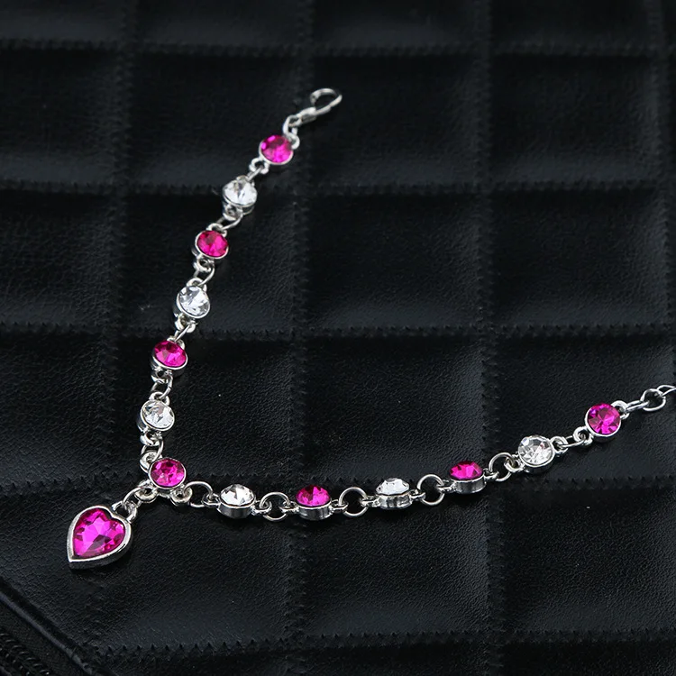 Korean Fashion Austria Crystal Bracelet Heart Flash Drill Finger Tother End Alloy Hand Decorate Woman Ocean Of Heart Jewelry
Korean Fashion Austria Crystal Bracelet Heart Flash Drill Finger Tother End Alloy Hand Decorate Woman Ocean Of Heart Jewelry